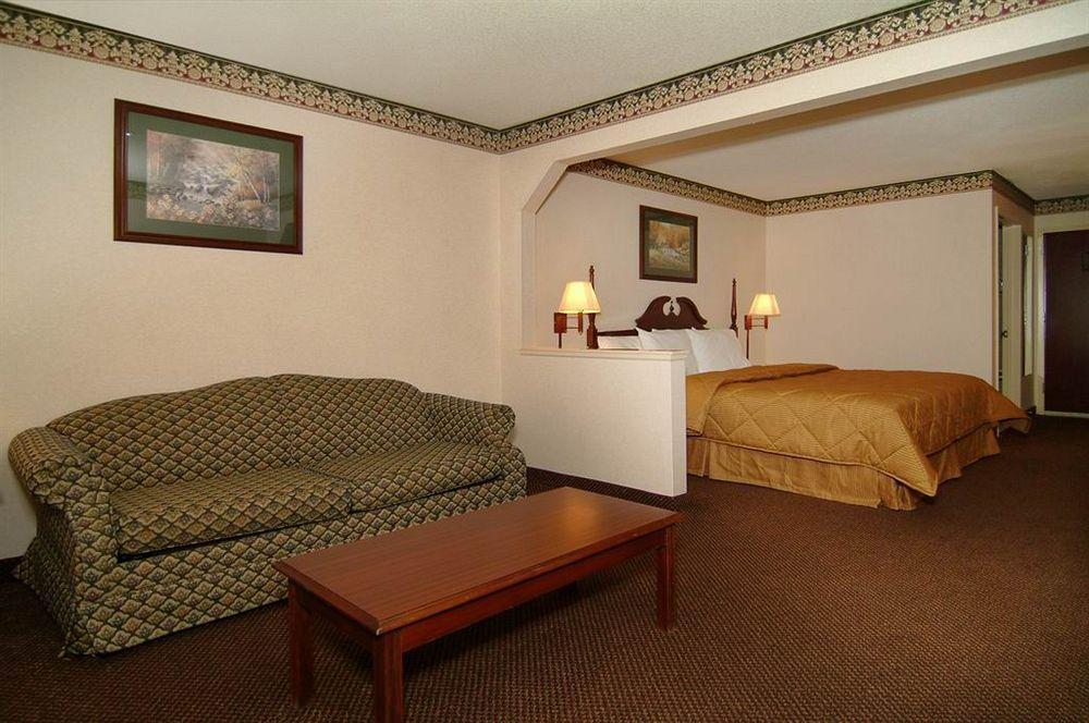 Quality Inn & Suites Pine Bluff Eksteriør billede