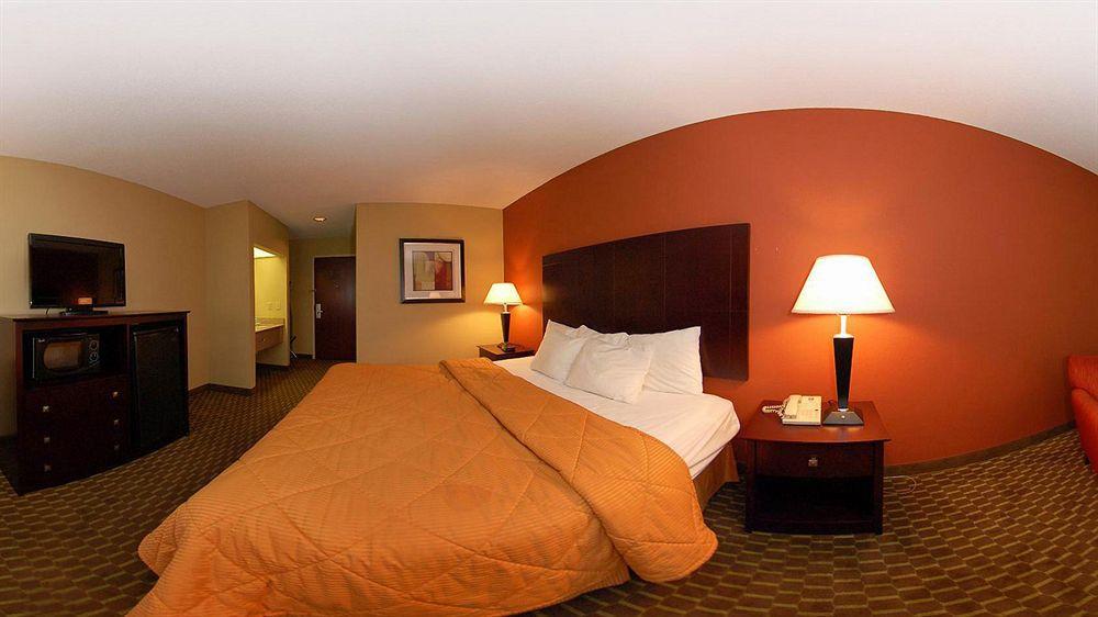 Quality Inn & Suites Pine Bluff Eksteriør billede