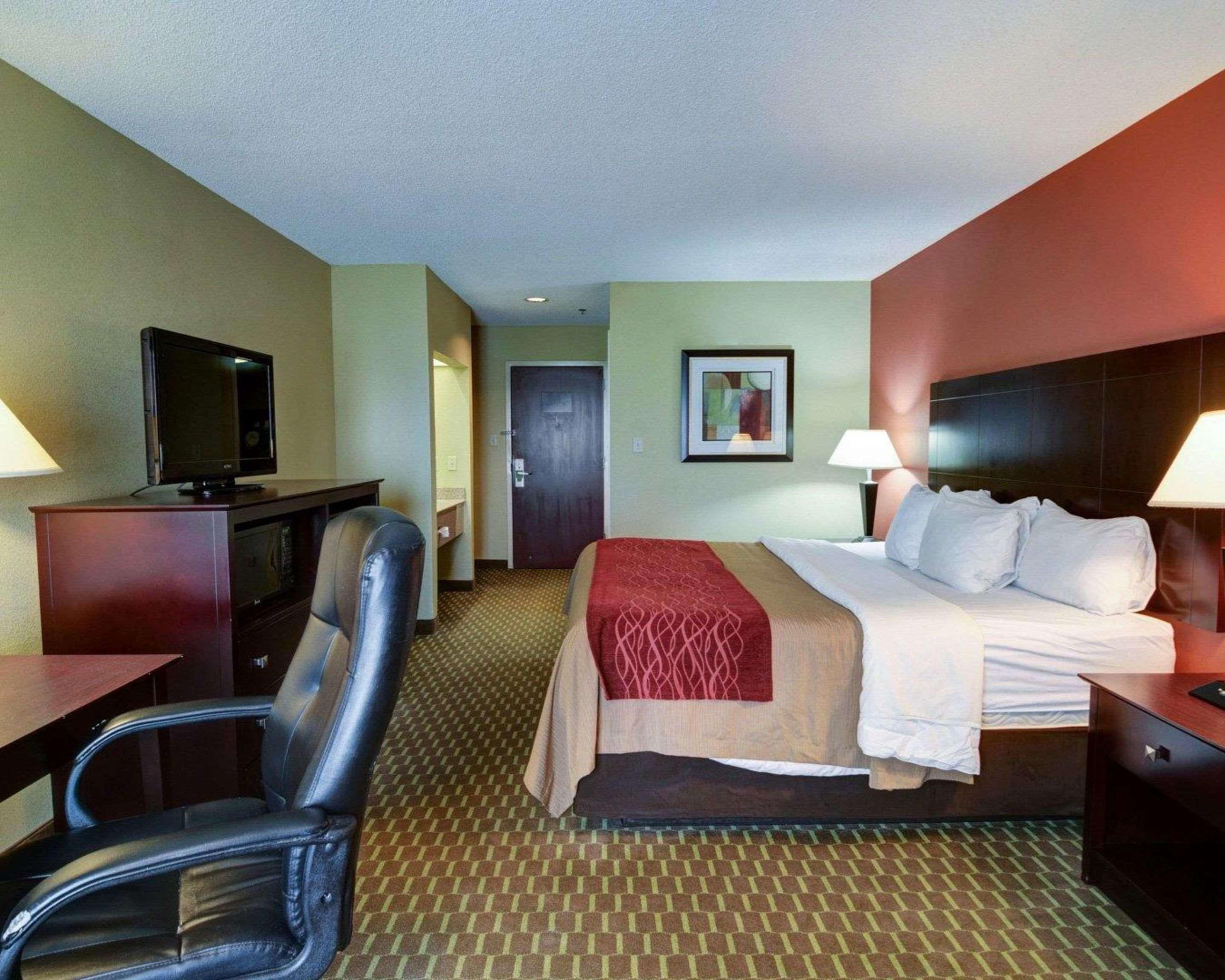 Quality Inn & Suites Pine Bluff Eksteriør billede