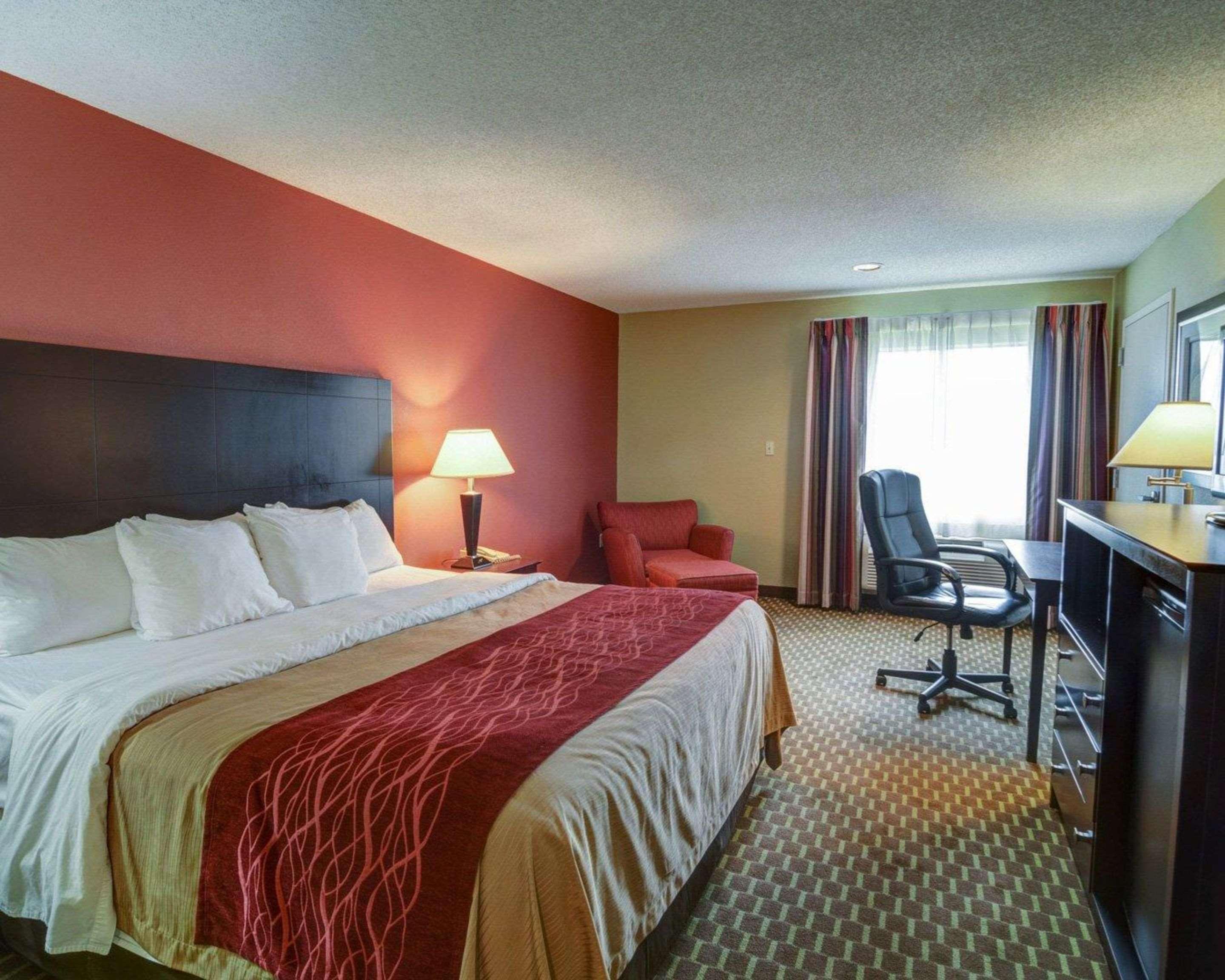 Quality Inn & Suites Pine Bluff Eksteriør billede