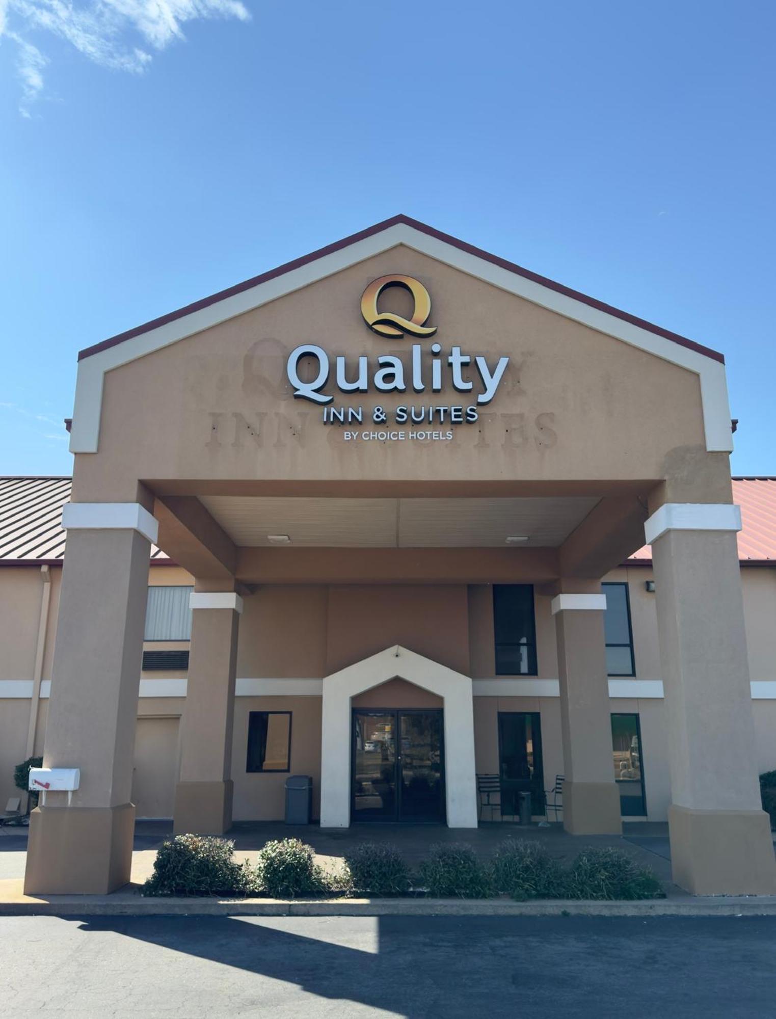 Quality Inn & Suites Pine Bluff Eksteriør billede