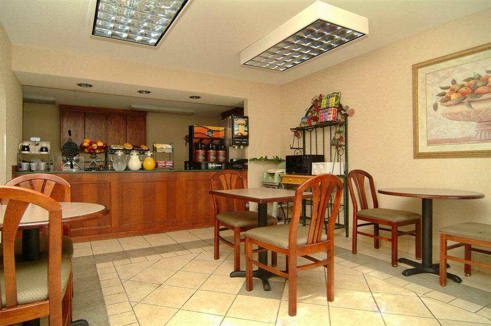 Quality Inn & Suites Pine Bluff Restaurant billede