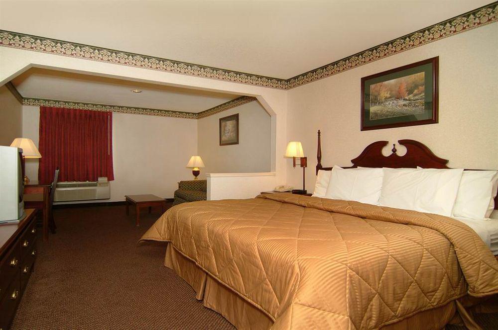 Quality Inn & Suites Pine Bluff Værelse billede